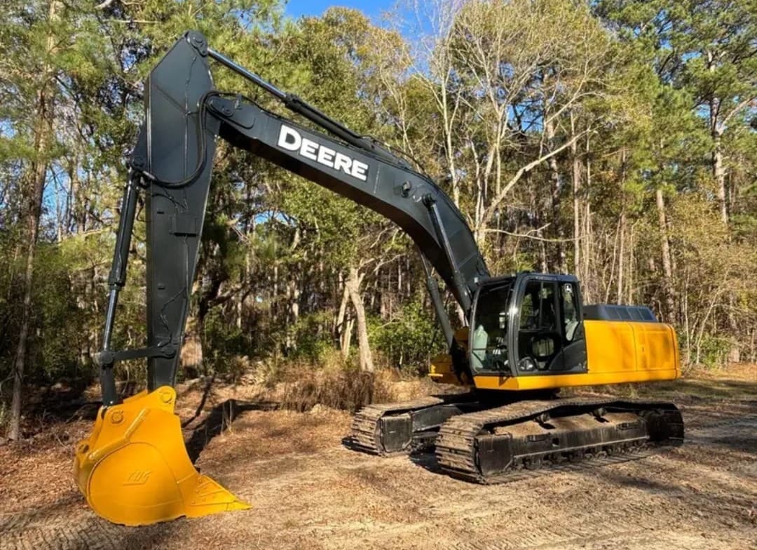 John Deere excavator used for site preparation and excavation